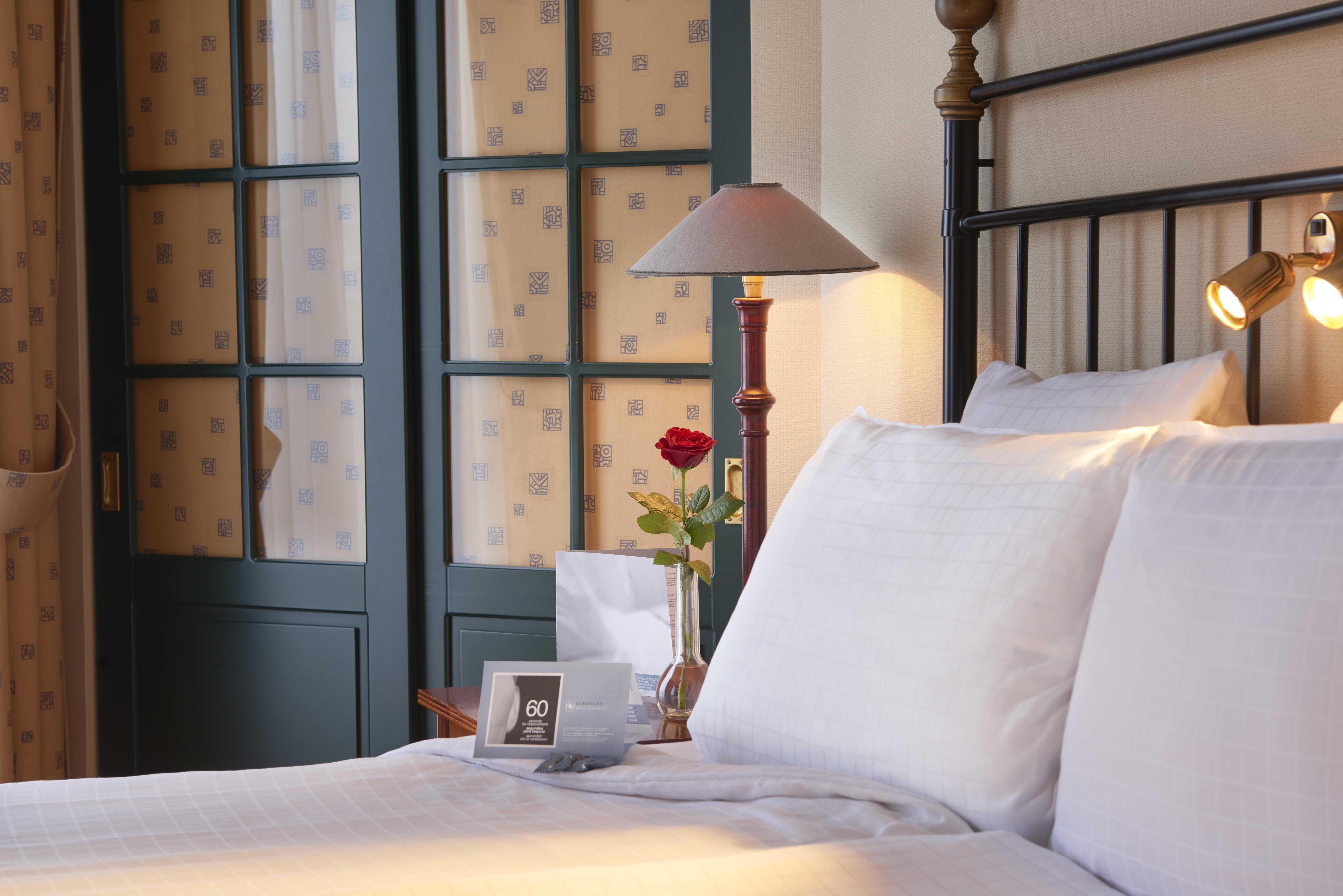Eurostars Montgomery Brussel Bagian luar foto A room at the hotel