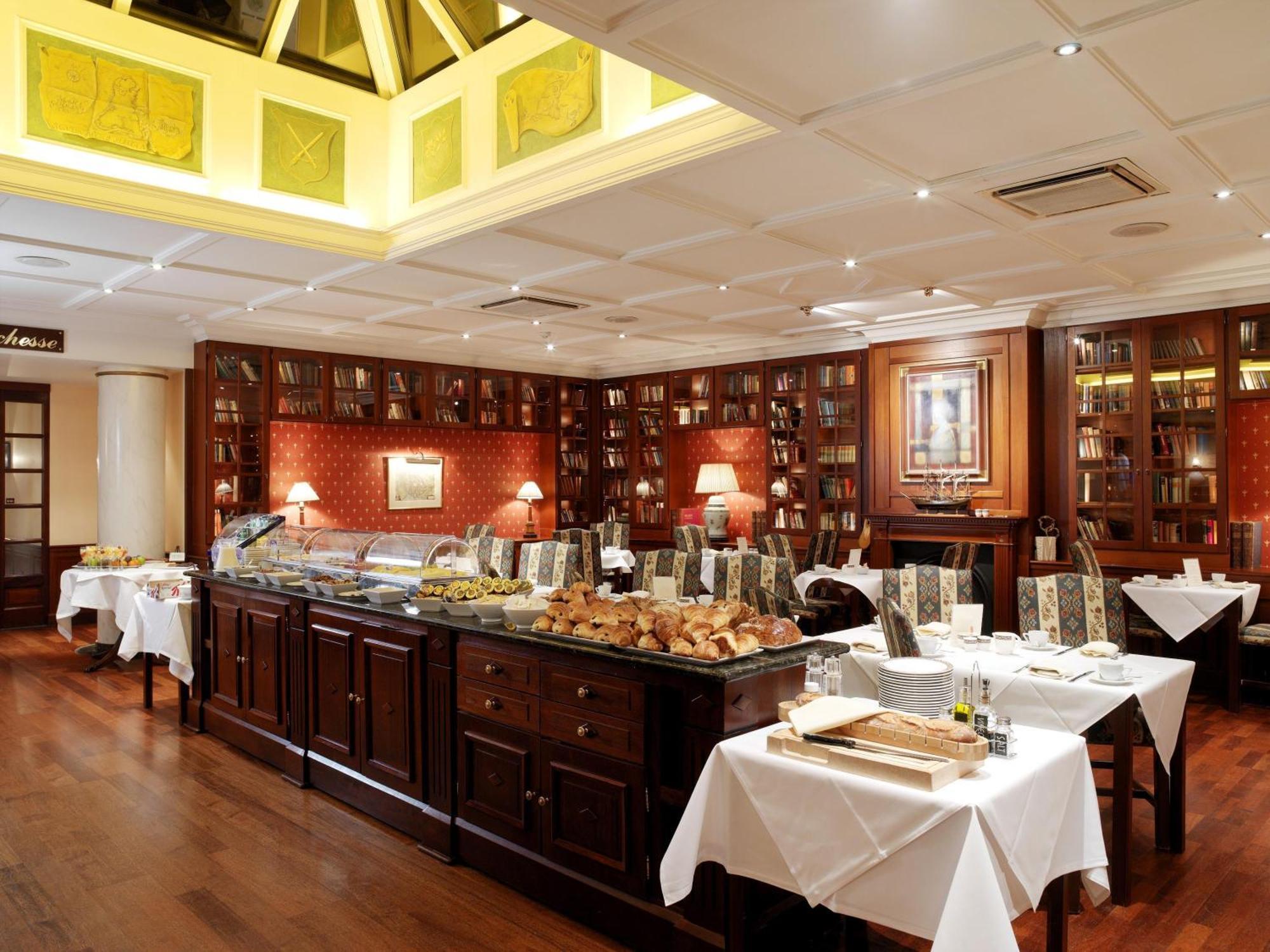 Eurostars Montgomery Brussel Bagian luar foto The restaurant