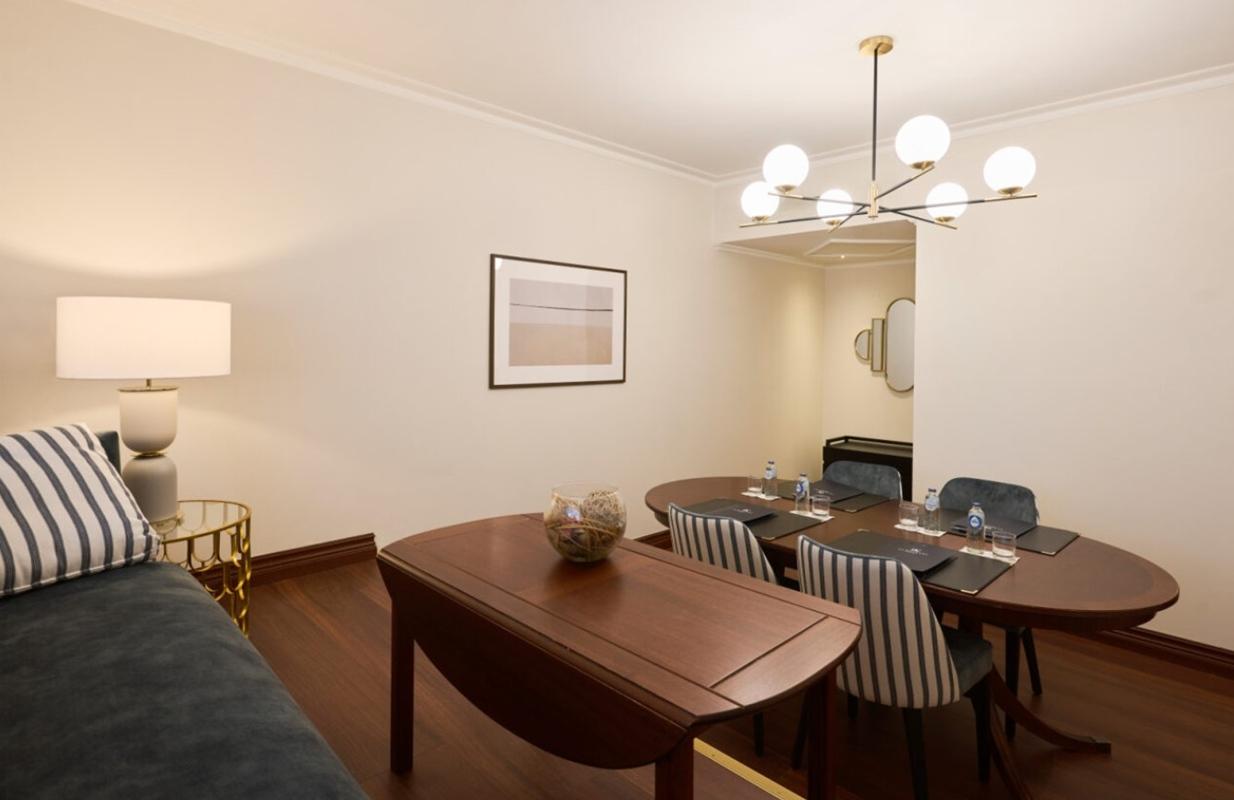 Eurostars Montgomery Brussel Bagian luar foto A 3D rendering of a dining room